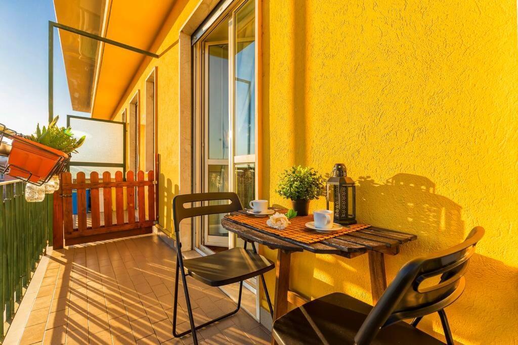 Sunny & Updated Flat With Panoramic City View 50M From M4 Stop Milan Luaran gambar