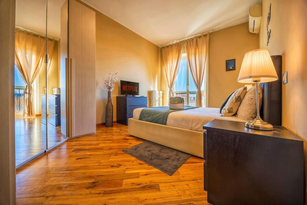 Sunny & Updated Flat With Panoramic City View 50M From M4 Stop Milan Luaran gambar