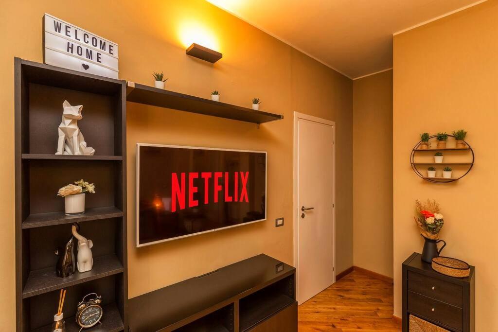 Sunny & Updated Flat With Panoramic City View 50M From M4 Stop Milan Luaran gambar