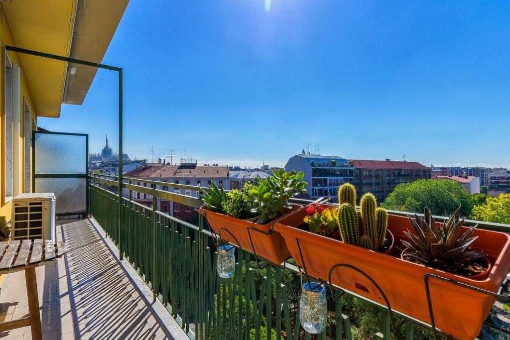 Sunny & Updated Flat With Panoramic City View 50M From M4 Stop Milan Luaran gambar