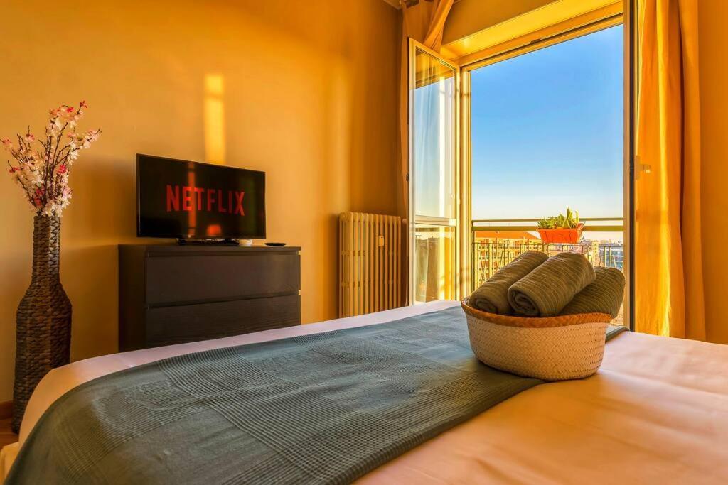 Sunny & Updated Flat With Panoramic City View 50M From M4 Stop Milan Luaran gambar